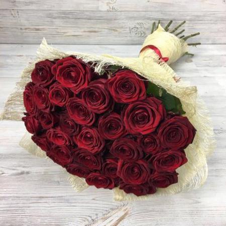 Букет из 29 красных роз (60 см)